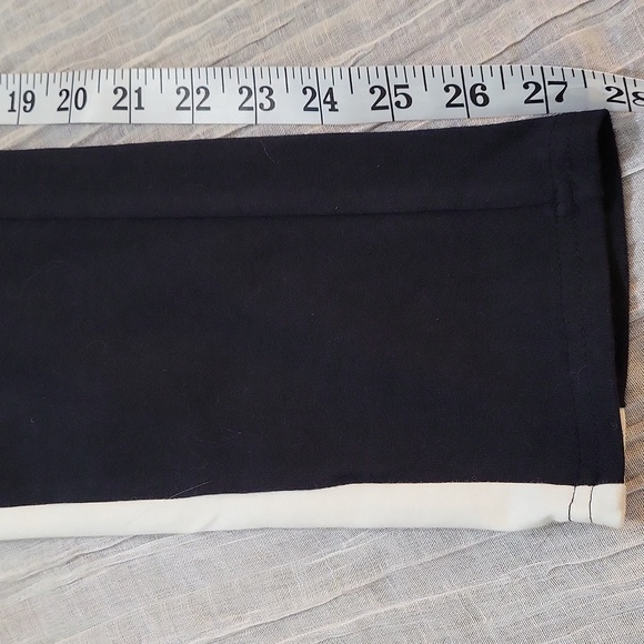 Roaman's 18 20 Loungewear Set in Black and White Stretchy 2 Piece Set - Picture 9 of 10